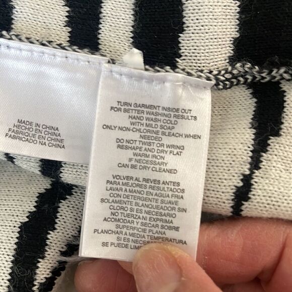 JONES STUDIO ZEBRA PRINT CARDIGAN SIZE SMALL - Picture 6 of 7